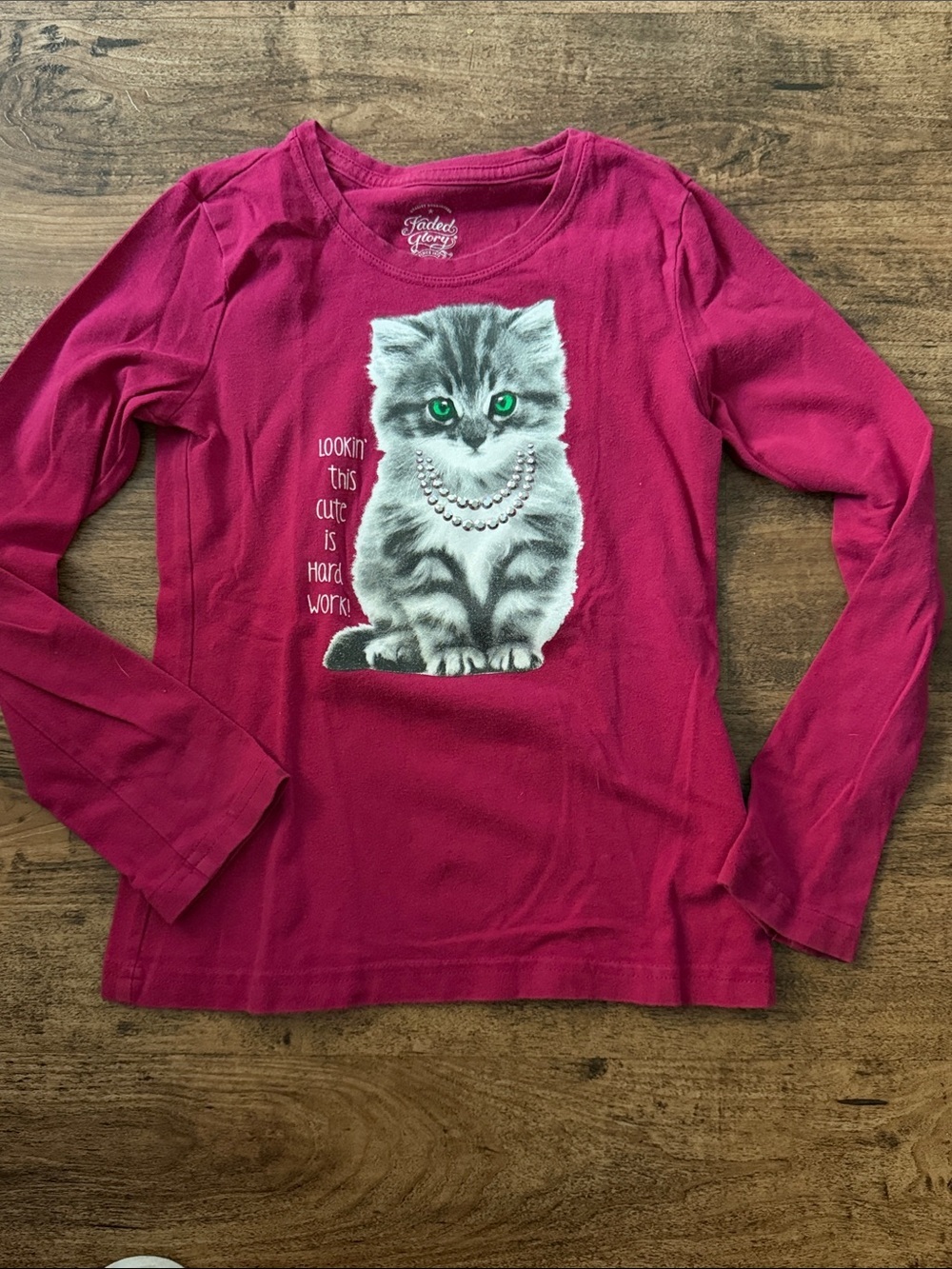 Long Sleeve Tee with Pearl Necklace Kitty - Fuchsia size small